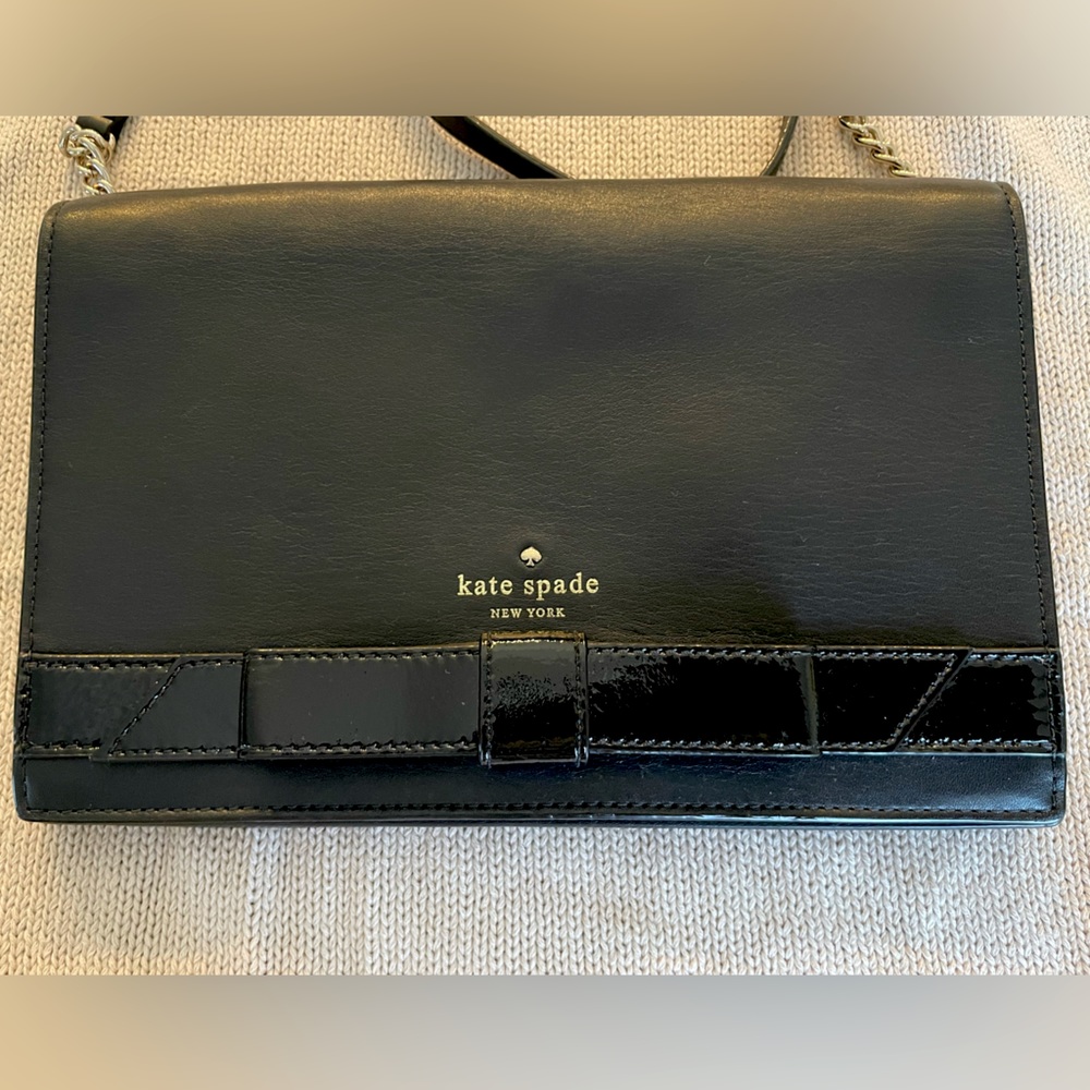 Like New Kate Spade Leather Crossbody with Patent Bow